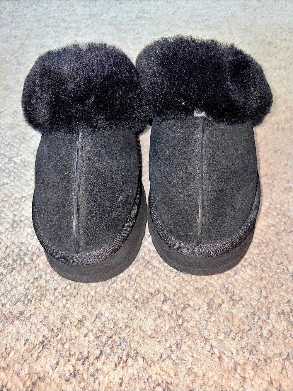 UGG Disquette Slipper Black Fur Slippers US 7